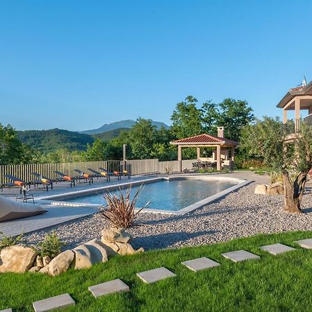 Luxury Villa Santa Cruz With Xl Pool And Jacuzzi Potpićan Εξωτερικό φωτογραφία