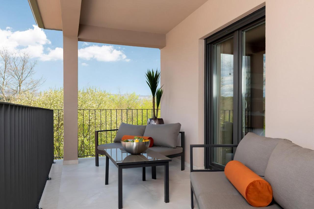 Luxury Villa Santa Cruz With Xl Pool And Jacuzzi Potpićan Εξωτερικό φωτογραφία