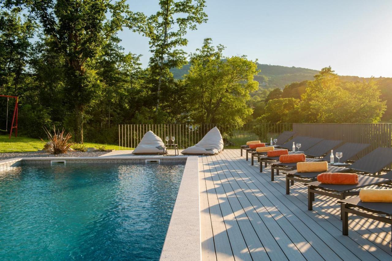 Luxury Villa Santa Cruz With Xl Pool And Jacuzzi Potpićan Εξωτερικό φωτογραφία