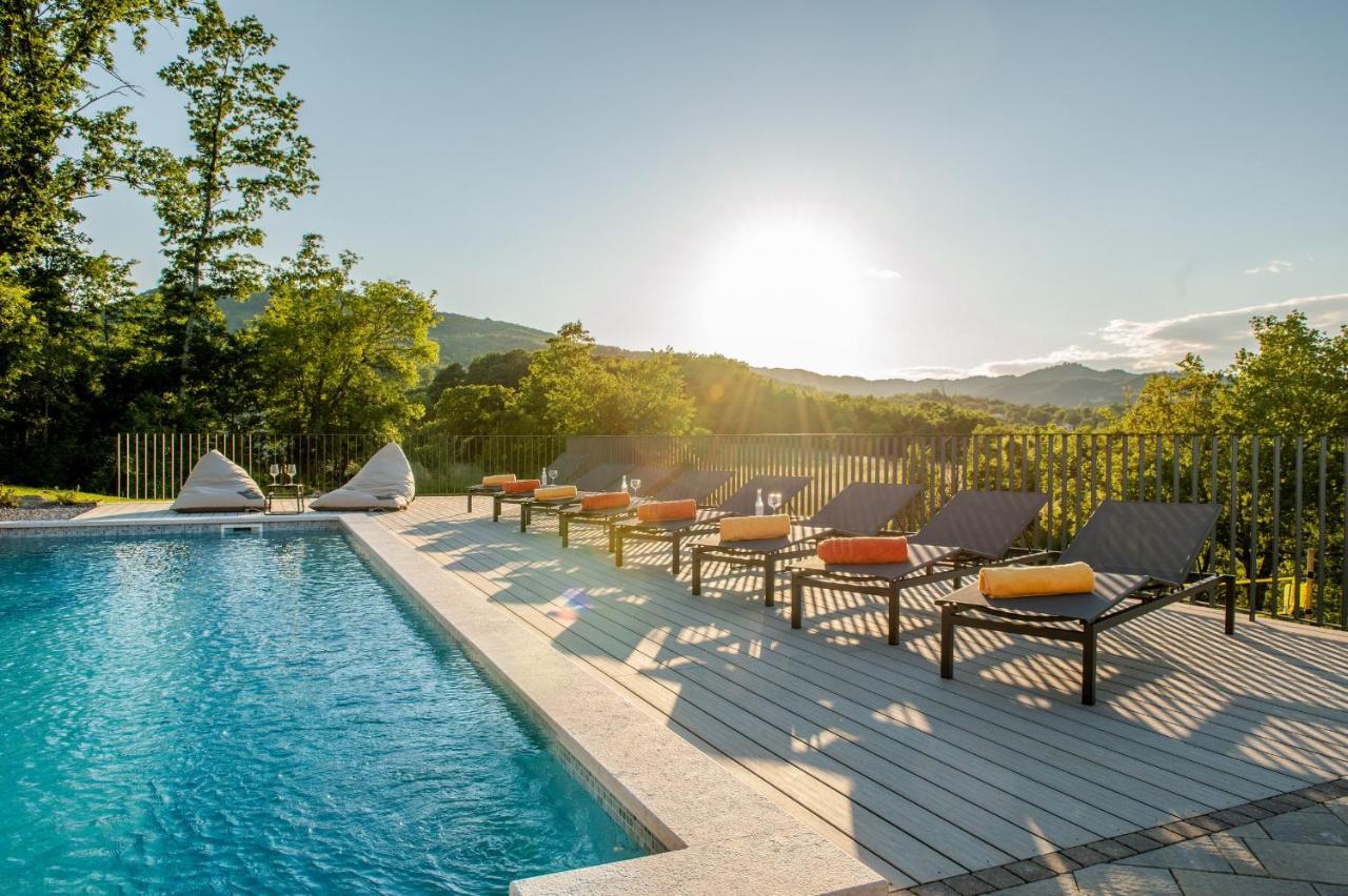 Luxury Villa Santa Cruz With Xl Pool And Jacuzzi Potpićan Εξωτερικό φωτογραφία